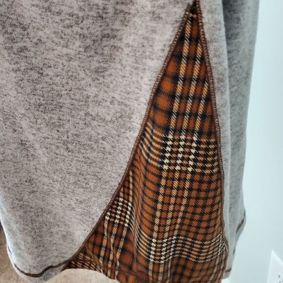 HEM & THREAD WOMENS LONG SLEEVE SHIRT SIZE SMALL - Picture 4 of 6